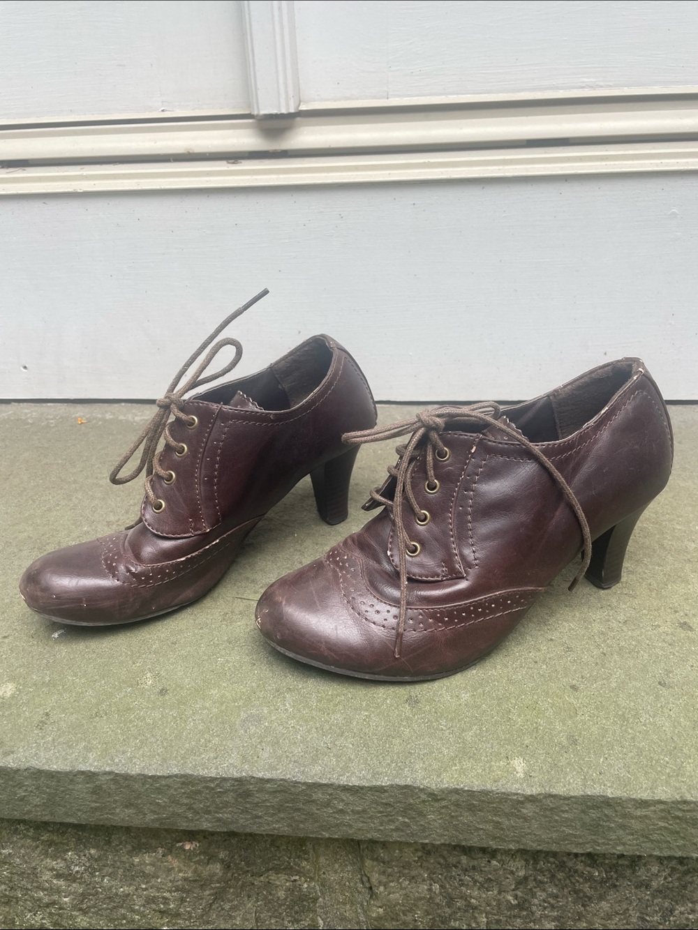 Forever 21 Women's Brown Lace-Up Heeled Oxfords